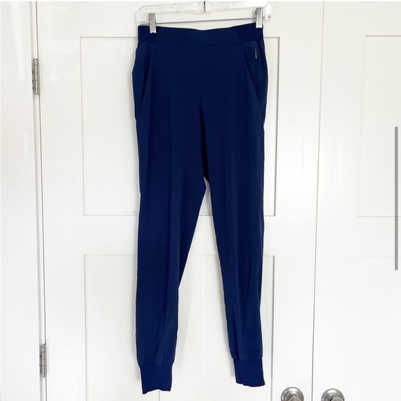 The Get Ready Jogger - Picture 6 of 12